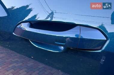 Внедорожник / Кроссовер Audi e-tron 2020 в 