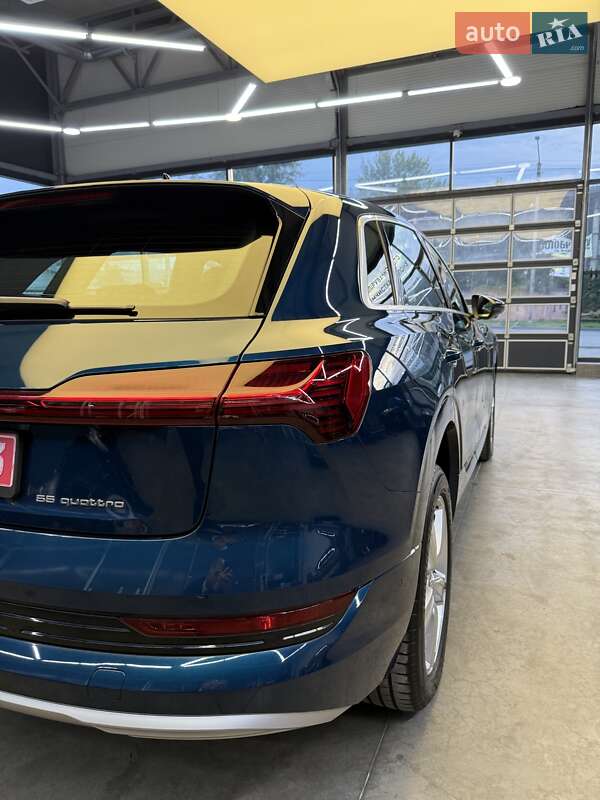 Позашляховик / Кросовер Audi e-tron 2019 в Чернівцях