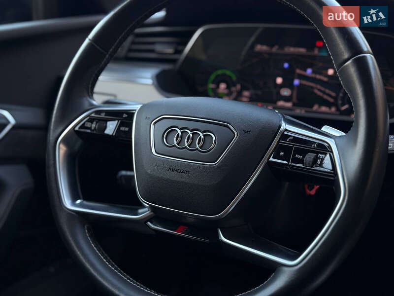 Внедорожник / Кроссовер Audi e-tron 2020 в Мукачево