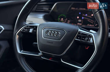 Позашляховик / Кросовер Audi e-tron 2020 в 