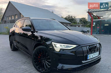 Позашляховик / Кросовер Audi e-tron 2019 в 