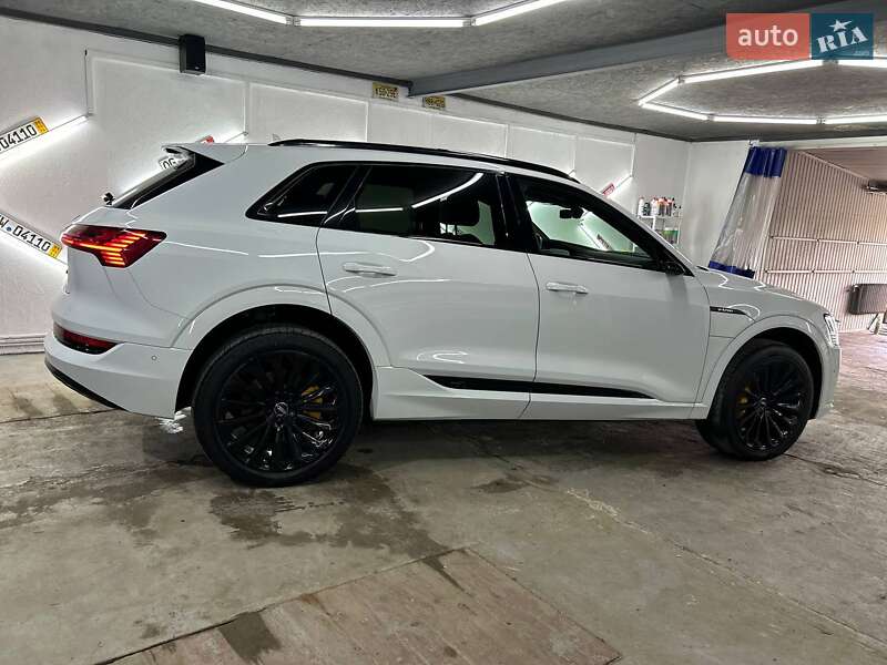 Внедорожник / Кроссовер Audi e-tron 2019 в Тернополе