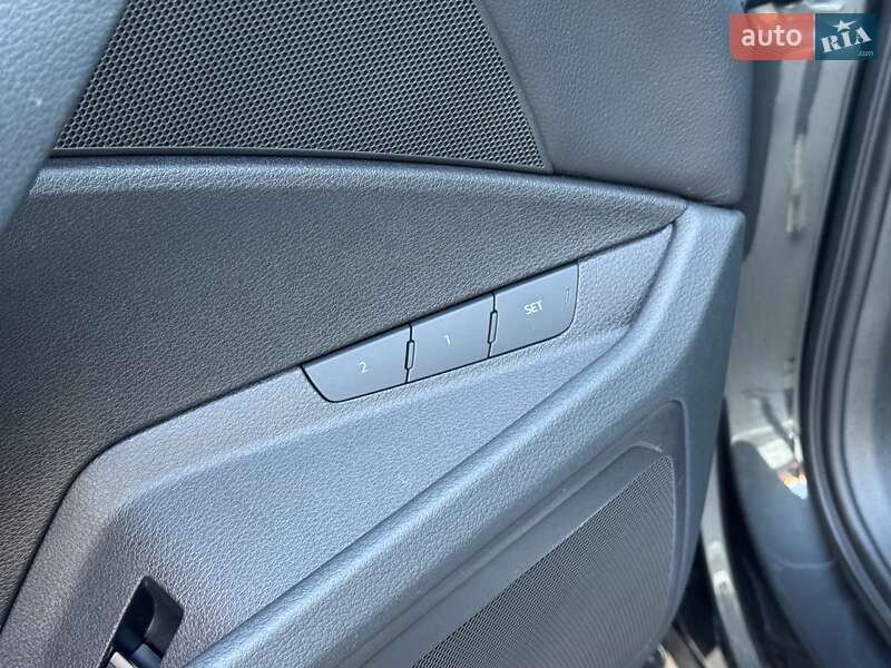 Позашляховик / Кросовер Audi e-tron 2021 в Дніпрі