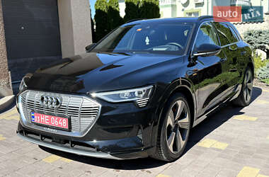 Внедорожник / Кроссовер Audi e-tron 2019 в 