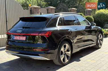 Внедорожник / Кроссовер Audi e-tron 2019 в 