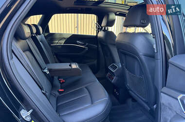Внедорожник / Кроссовер Audi e-tron 2019 в 