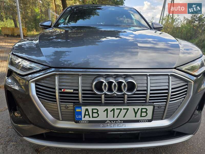 Позашляховик / Кросовер Audi e-tron 2021 в Вінниці