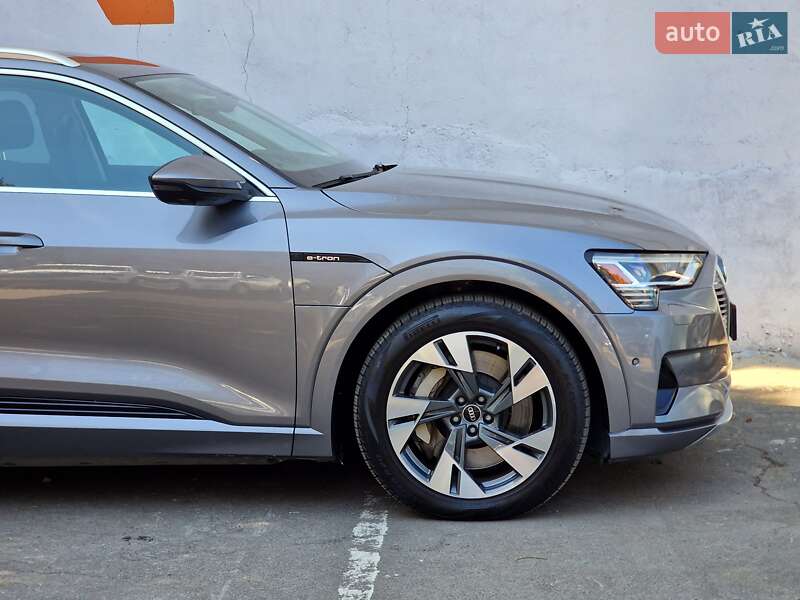 Внедорожник / Кроссовер Audi e-tron 2021 в Одессе