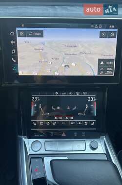Позашляховик / Кросовер Audi e-tron 2019 в 