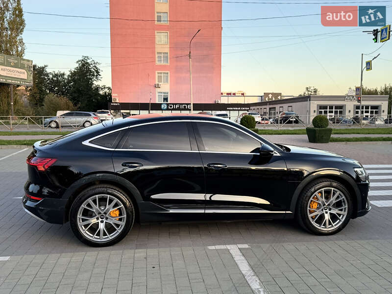 Позашляховик / Кросовер Audi e-tron 2023 в Хмельницькому
