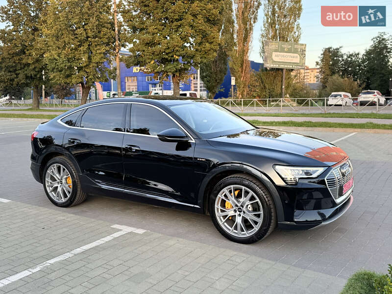 Позашляховик / Кросовер Audi e-tron 2023 в Хмельницькому