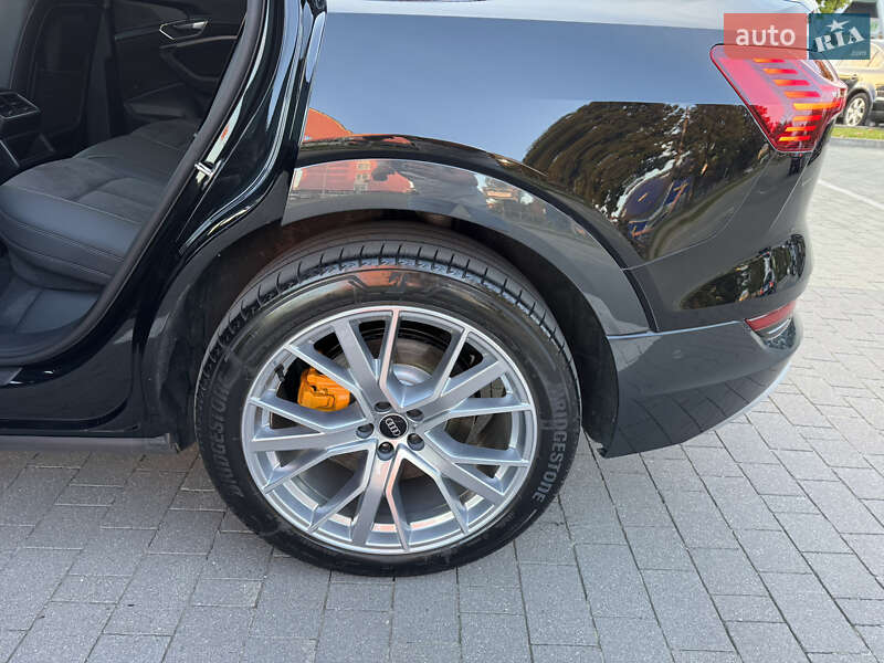 Позашляховик / Кросовер Audi e-tron 2023 в Хмельницькому