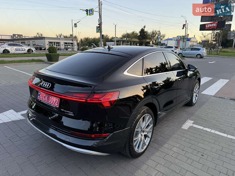 Позашляховик / Кросовер Audi e-tron 2023 в Хмельницькому