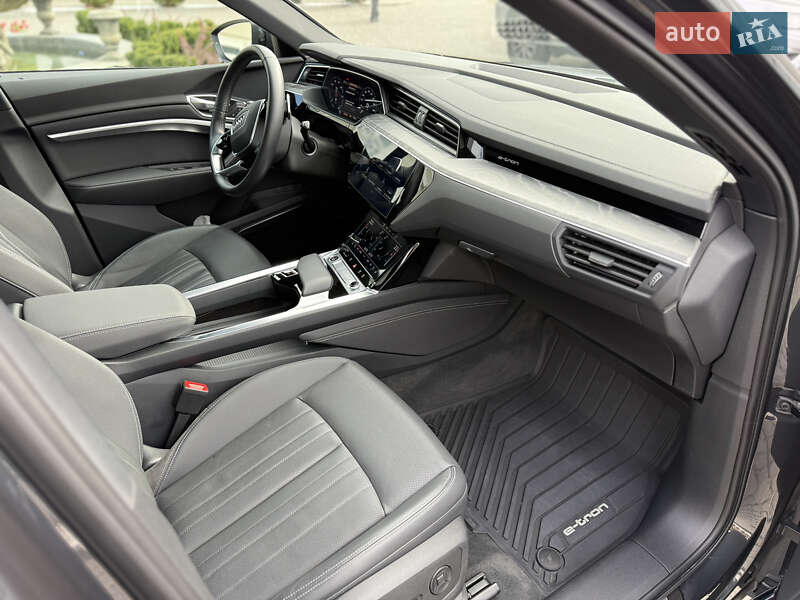 Позашляховик / Кросовер Audi e-tron 2021 в Львові