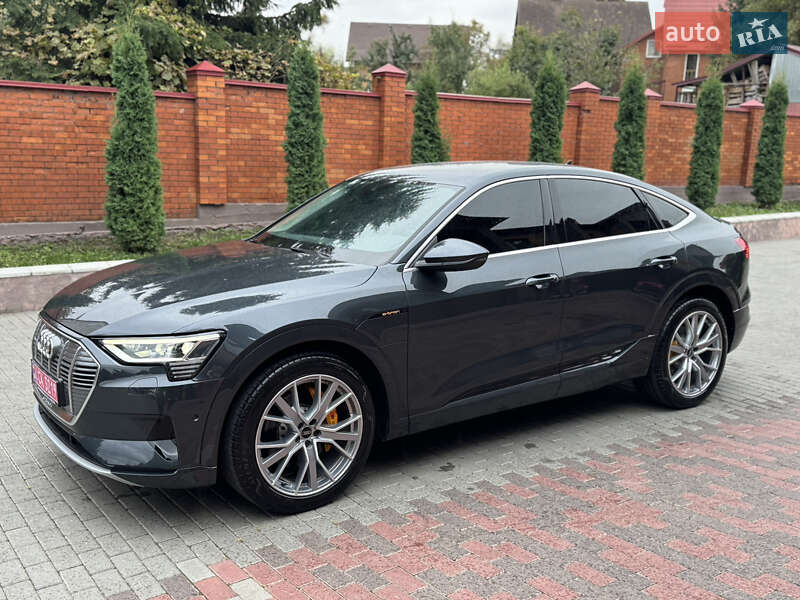 Audi e-tron 2023