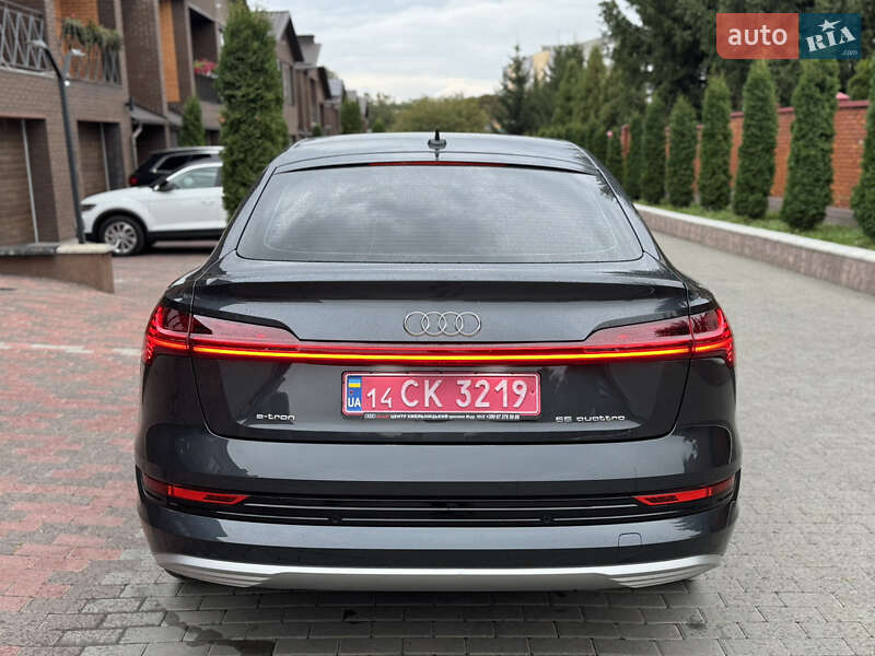 Позашляховик / Кросовер Audi e-tron 2023 в Хмельницькому