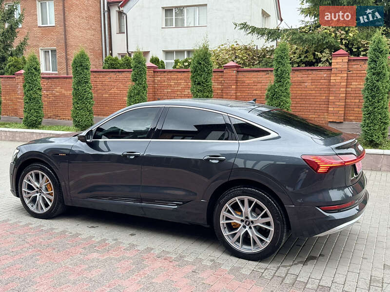 Позашляховик / Кросовер Audi e-tron 2023 в Хмельницькому
