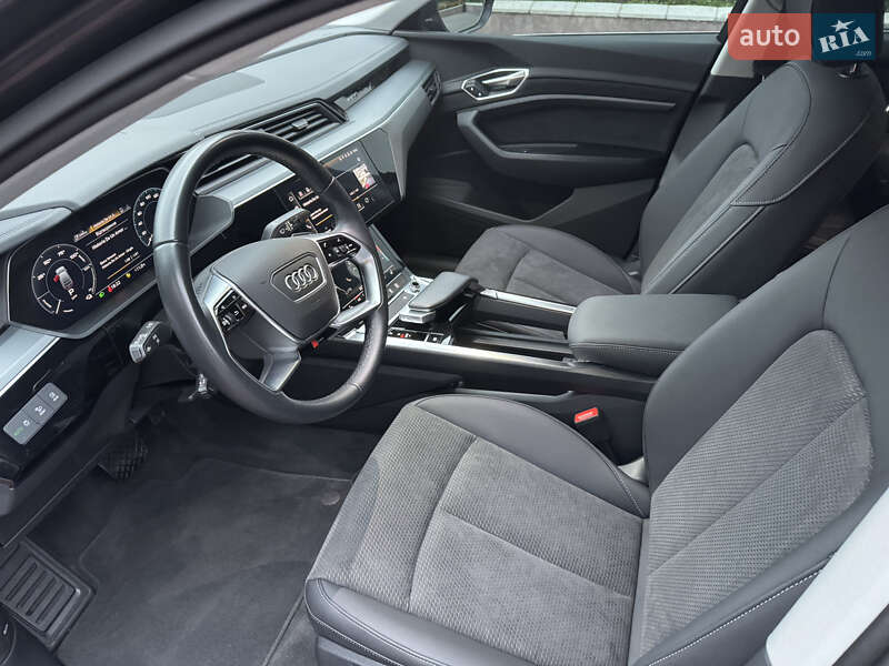 Позашляховик / Кросовер Audi e-tron 2023 в Хмельницькому