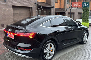 Внедорожник / Кроссовер Audi e-tron 2023 в 