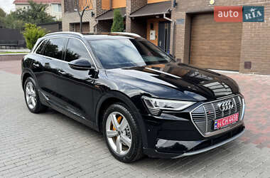 Позашляховик / Кросовер Audi e-tron 2023 в Хмельницькому