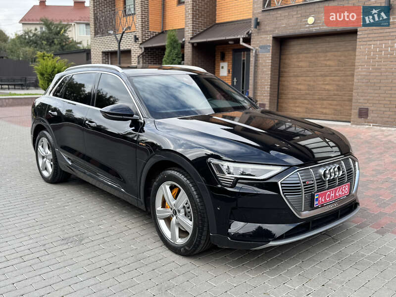 Позашляховик / Кросовер Audi e-tron 2023 в Хмельницькому