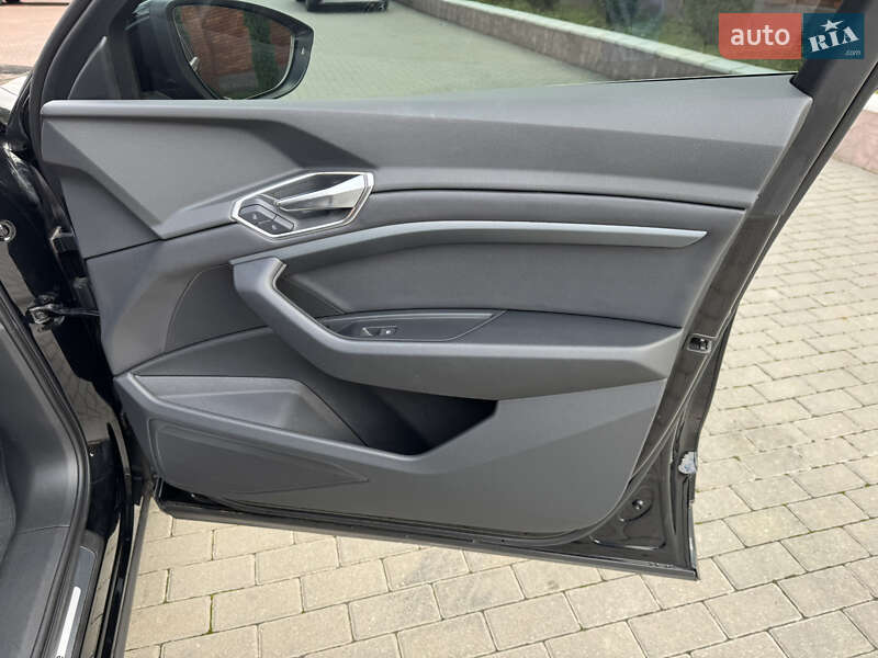 Позашляховик / Кросовер Audi e-tron 2023 в Хмельницькому