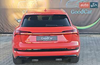 Внедорожник / Кроссовер Audi e-tron 2021 в 