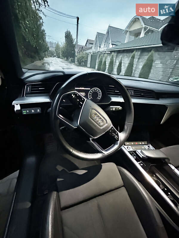 Позашляховик / Кросовер Audi e-tron 2023 в Києві