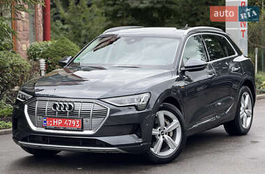 Внедорожник / Кроссовер Audi e-tron 2021 в 