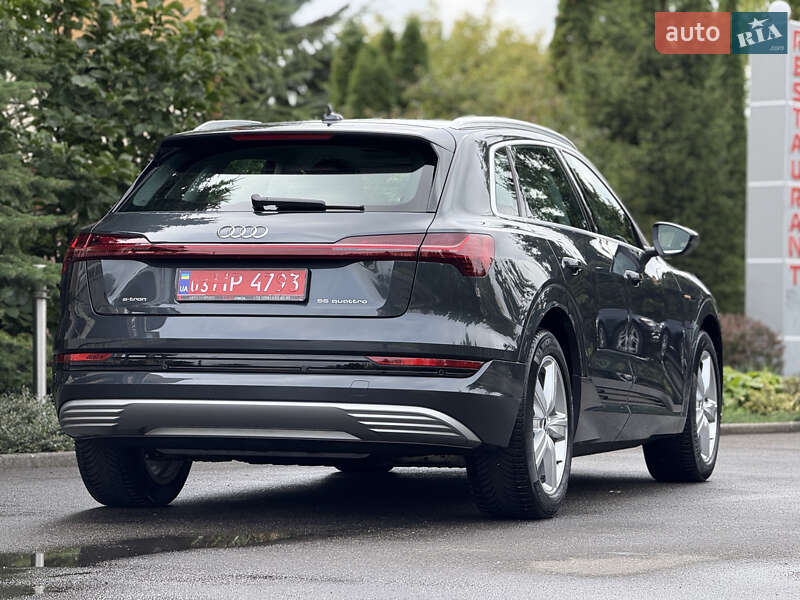 Позашляховик / Кросовер Audi e-tron 2021 в Тернополі