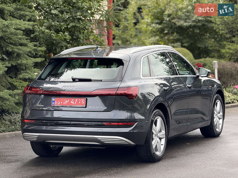Позашляховик / Кросовер Audi e-tron 2021 в Тернополі