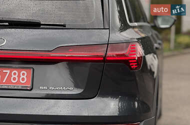 Позашляховик / Кросовер Audi e-tron 2021 в 
