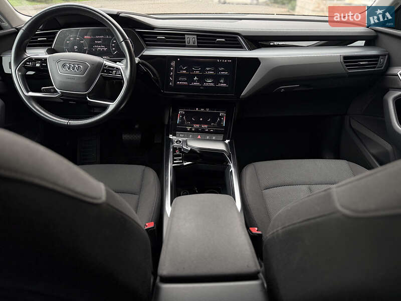 Внедорожник / Кроссовер Audi e-tron 2021 в Тернополе