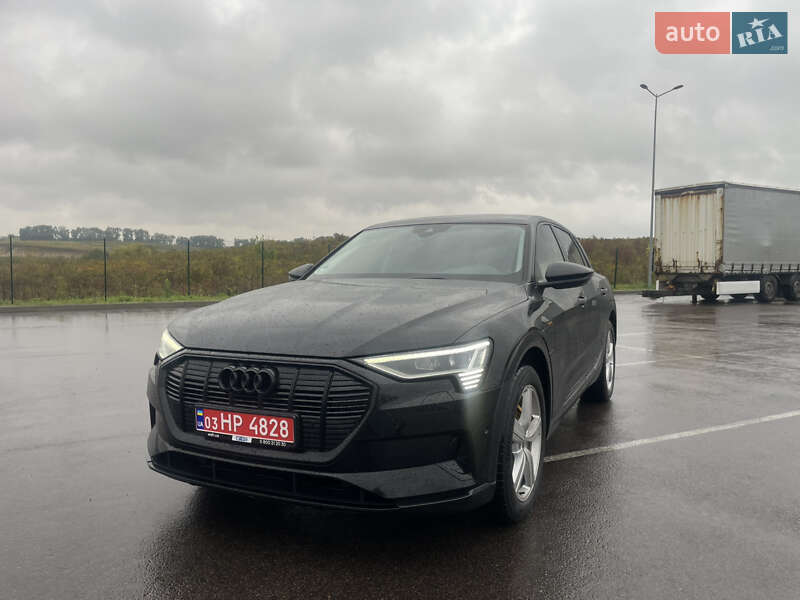 Audi e-tron 2023