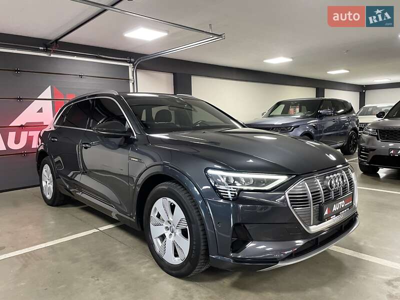 Внедорожник / Кроссовер Audi e-tron 2020 в 
