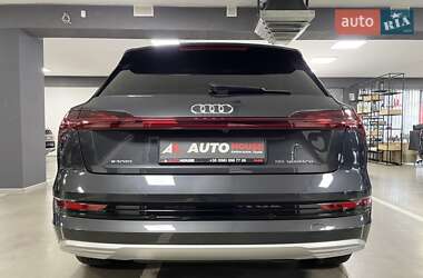 Внедорожник / Кроссовер Audi e-tron 2020 в 
