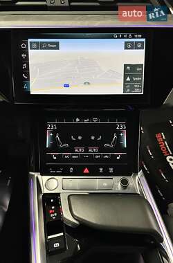 Внедорожник / Кроссовер Audi e-tron 2020 в 