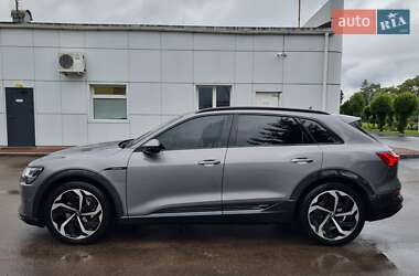 Внедорожник / Кроссовер Audi e-tron 2020 в 