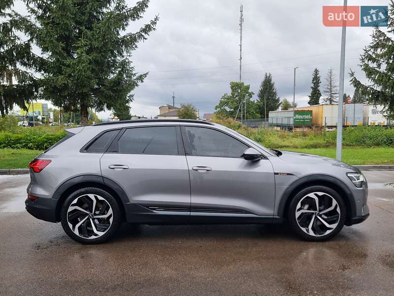 Позашляховик / Кросовер Audi e-tron 2020 в Коломиї
