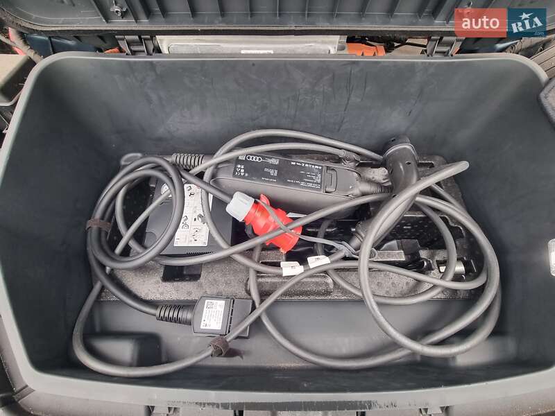Внедорожник / Кроссовер Audi e-tron 2020 в Коломые