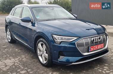 Внедорожник / Кроссовер Audi e-tron 2020 в 