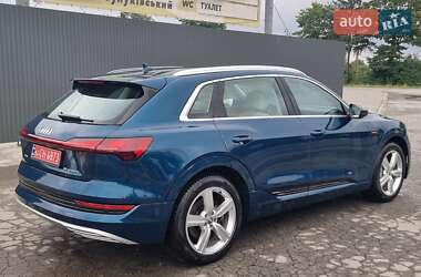 Внедорожник / Кроссовер Audi e-tron 2020 в 