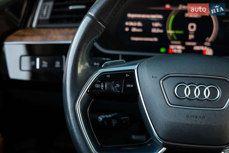 Позашляховик / Кросовер Audi e-tron 2019 в Луцьку