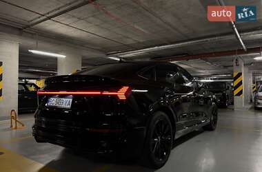 Внедорожник / Кроссовер Audi e-tron 2020 в 