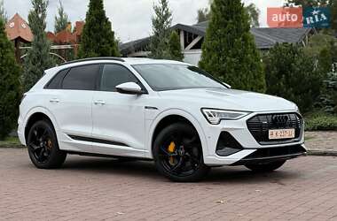 Позашляховик / Кросовер Audi e-tron 2021 в 