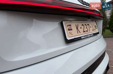 Позашляховик / Кросовер Audi e-tron 2021 в 