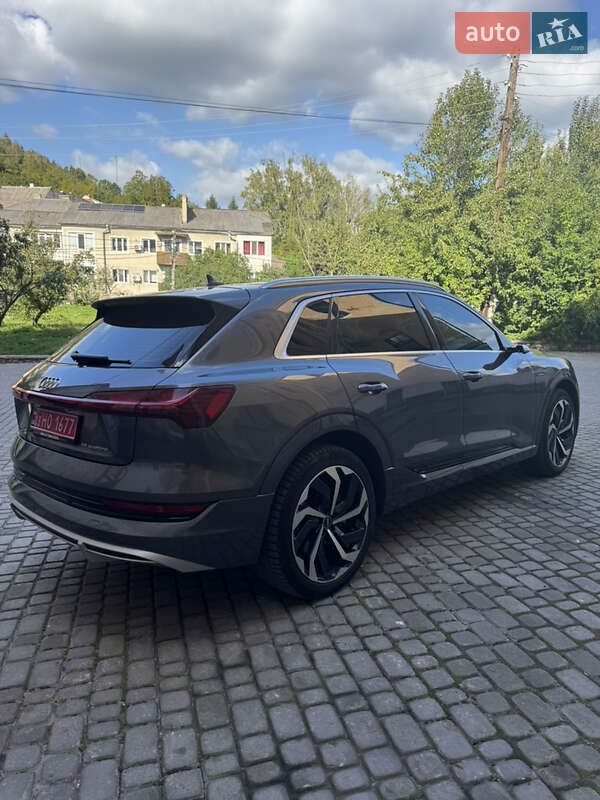Позашляховик / Кросовер Audi e-tron 2021 в Тернополі