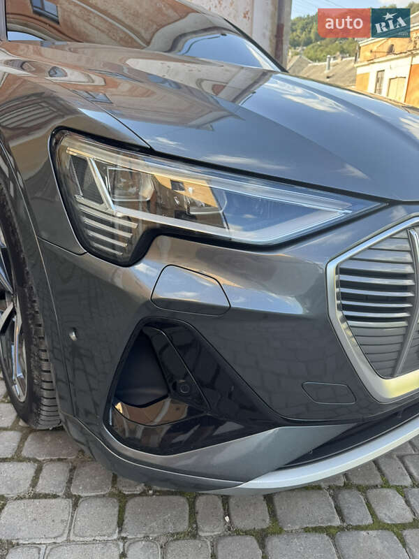 Позашляховик / Кросовер Audi e-tron 2021 в Тернополі