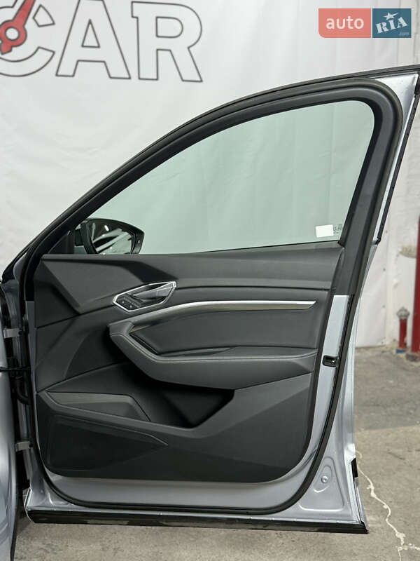 Внедорожник / Кроссовер Audi e-tron 2021 в Одессе