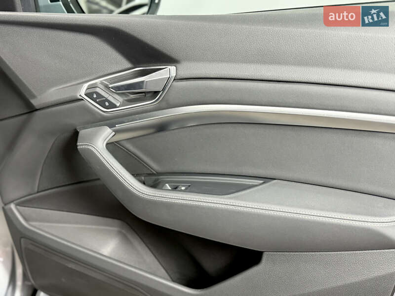 Внедорожник / Кроссовер Audi e-tron 2021 в Одессе
